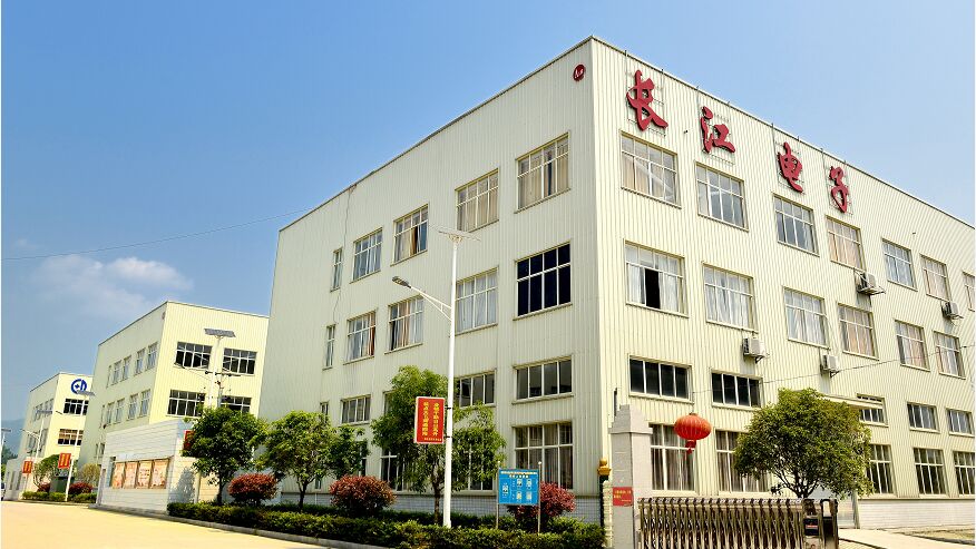 超純水機(jī)-婁底長江電子與成都奧邁科技簽訂超純水機(jī)購銷合同！